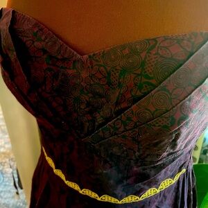 🪻CLASSY Anthropologie Dress, Deep Plum w/ Black Pattern & Gold Embroidery🪻
